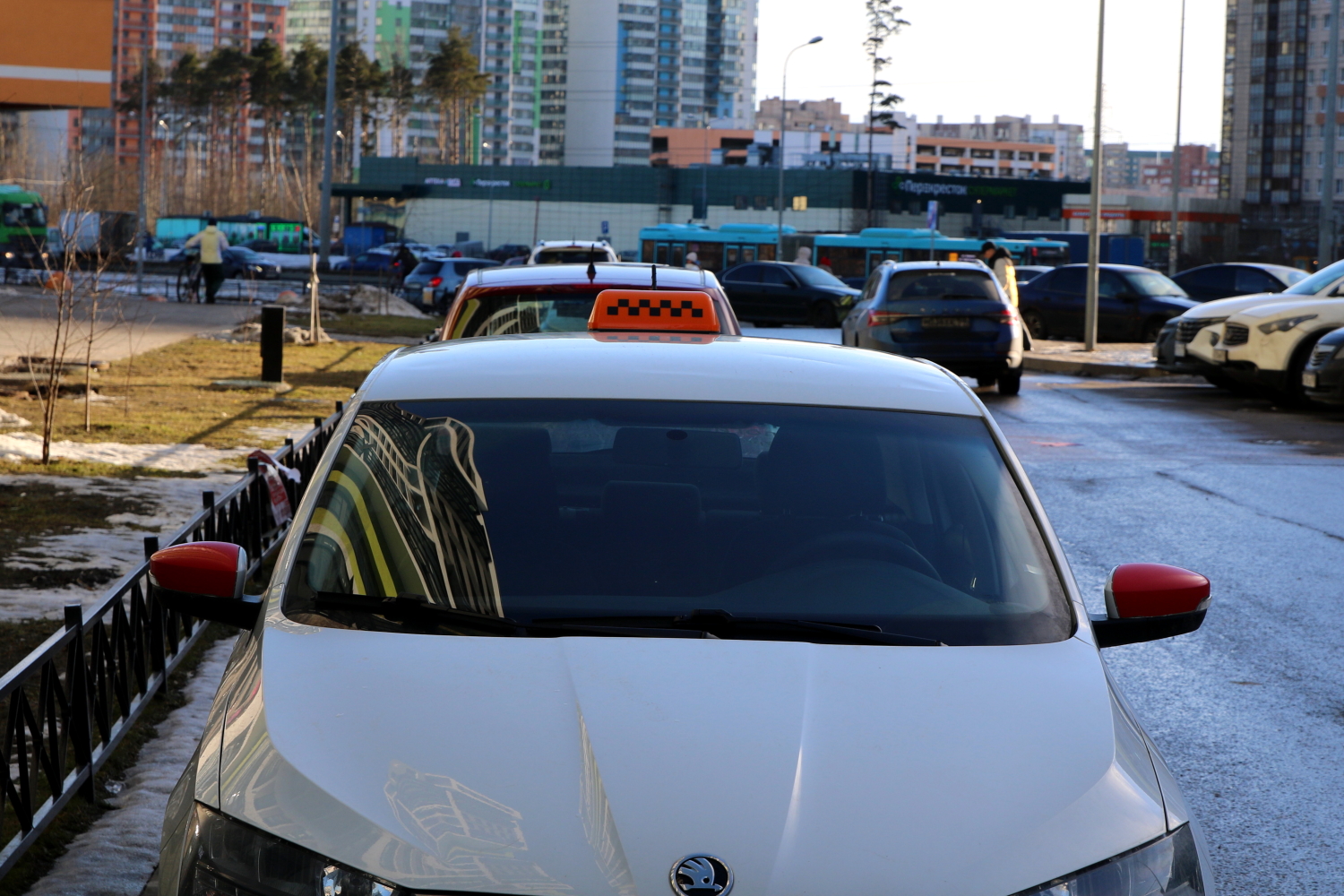 Сервис такси InDrive перестанет работать в России