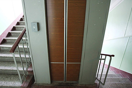 В Минстрое собираются продлить срок службы старых лифтов на 5 лет