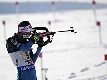 Француз Фийон Майе выиграл масс-старт на этапе Кубка мира по биатлону