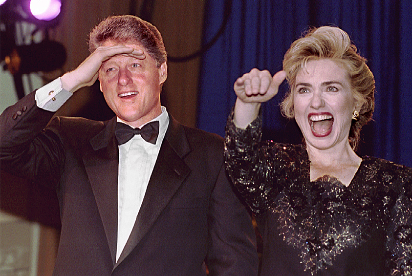 В Йельской школе права, которую Клинтон окончил в 1973 году, он познакомился с Хиллари Родэм, на которой женился в октябре 1975-го. После учебы Клинтон некоторое время преподавал в университете, затем  баллотировался в конгрессмены от Арканзаса, проиграл, и чуть позже стал министром юстиции родного штата. 