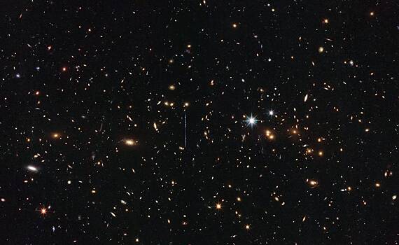 Hubble измерил самое тяжелое скопление галактик