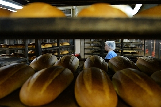 Работников обязали портить нераспроданный хлеб
