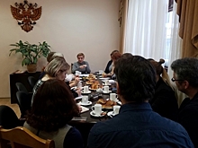 Губернатор сказал, что я остаюсь в его периметре, - Холкина