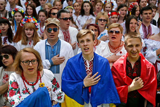 Зеленский выиграл президентские выборы на Украине. Как он будет менять страну?