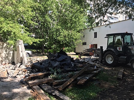 Четыре бесхозных гаража демонтировали в районе Люблино