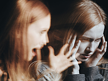 Женщина видит призраков из-за заболевания глаз