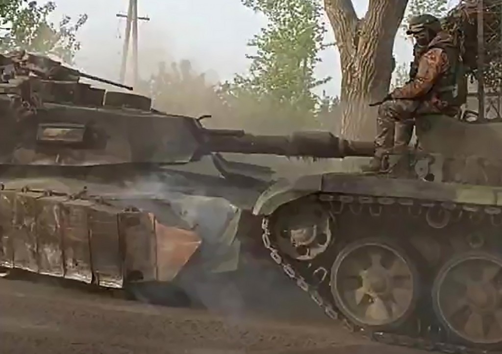 Опубликованы кадры уничтожения еще одного танка Abrams в зоне СВО
