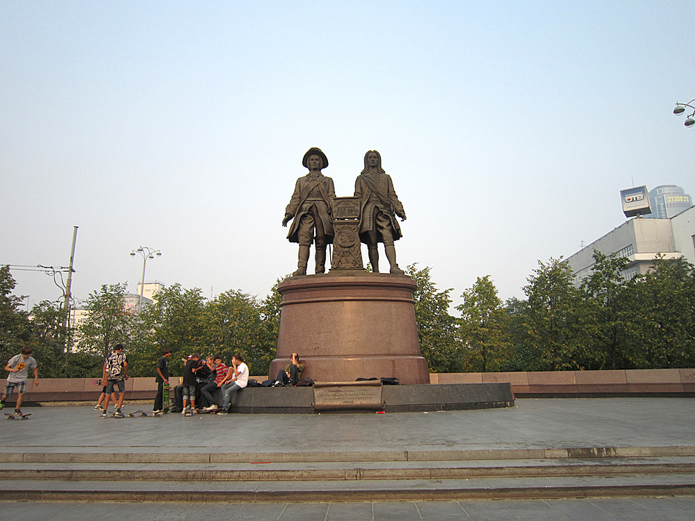 Памятник Татищеву и де Геннину, Екатеринбург, Российская Федерация