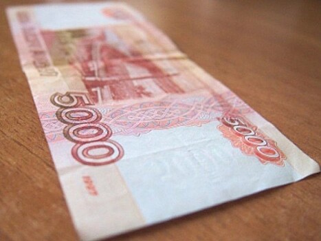 В Ноябрьске вернули 10 тысяч девушке, потерявшей деньги в торговом центре