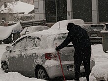 Россияне стали чаще обращаться за помощью в очистке снега с машин