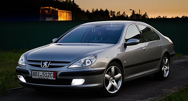 Седан бизнес-класса Peugeot 607