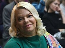 Яна Поплавская жестко высказалась о награждении осудившего СВО режиссера Юлии Ауг за спектакль с нецензурным названием