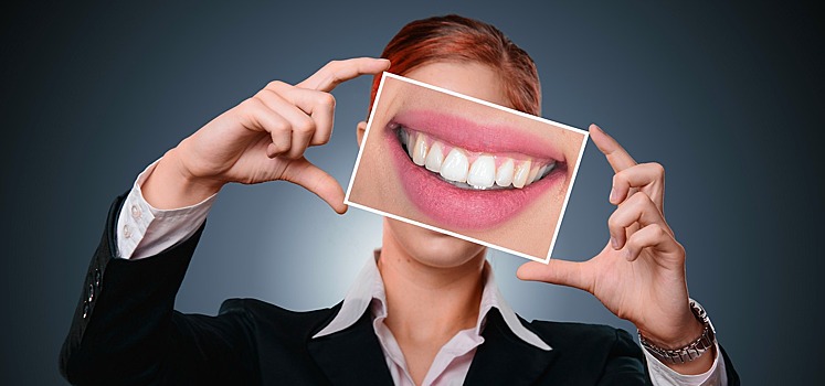 Стоматолог объяснил, как стресс влияет на здоровье зубов
