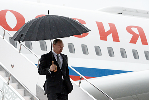 Песков объяснил ремонт самолета Путина