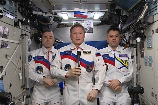 Космонавты поздравили жителей Екатеринбурга с борта МКС