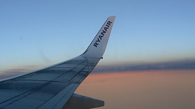 Конкурент переманил из Ryanair более сотни пилотов