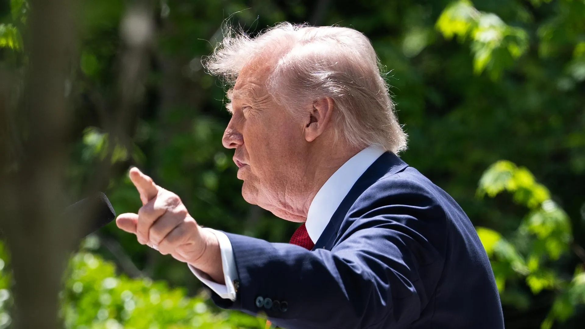 Трамп пошутил о дронах в Вашингтоне