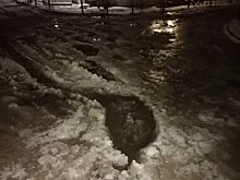 Прорыв водопровода затопил дома на Гвардейской и Космодемьянской в Саратове