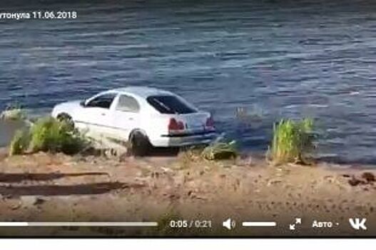 Пьяный челнинец утопил в Мелекеске свой «Мицубиси»