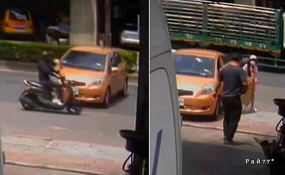 Пожилая автовладелица упустила свою легковушку из техцентра