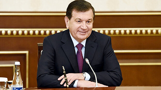 Шавкат Мирзиёев ознакомился с проектом нового путепровода у Северного вокзала