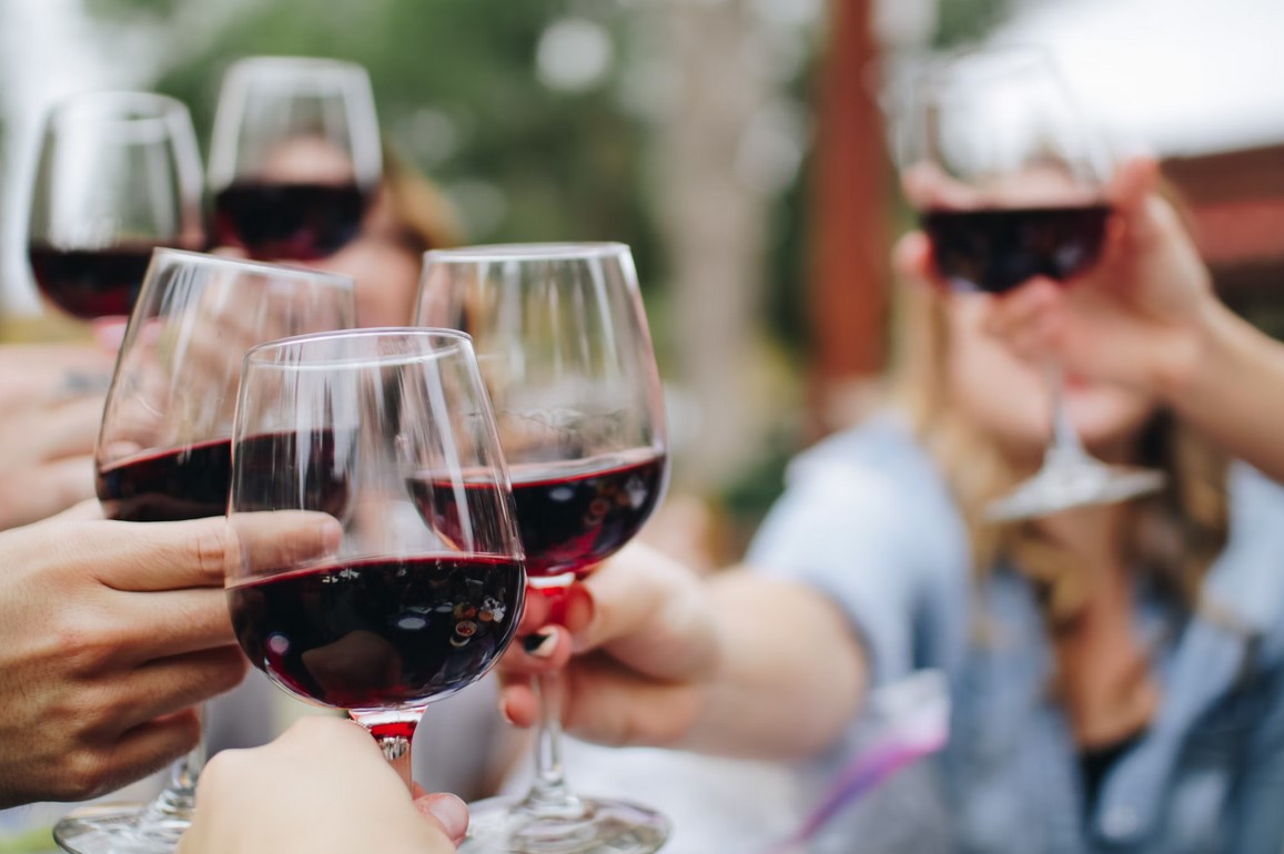 Когда человечество впервые начало потреблять алкоголь