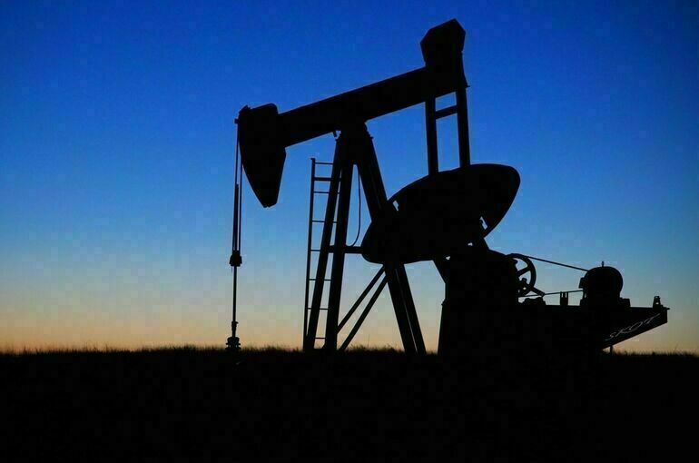 В Минфине США сообщили о возможности пересмотра потолка цен на нефть из РФ