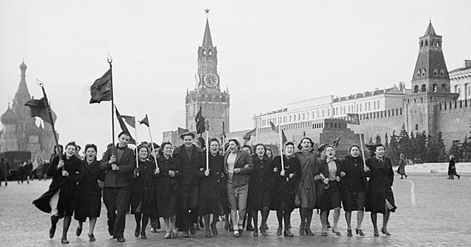 La Vanguardia (Испания): когда капитулировала нацистская Германия: 8 или 9 мая?