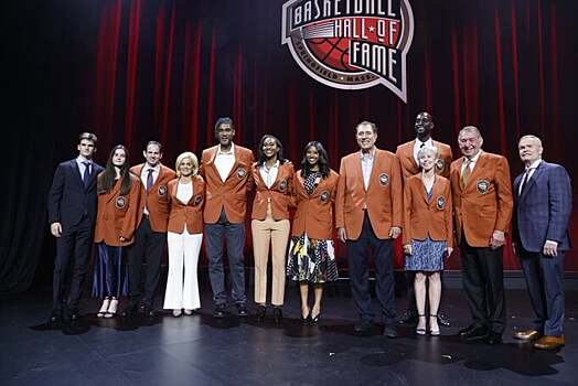 Новые члены Зала славы получили фирменные пиджаки и перстни