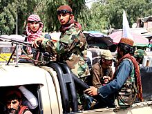 Талибы запретили вывоз долларов из Афганистана