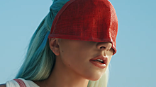 Клиническая смерть и армянские галлюцинации: Леди Гага выпустила новый клип