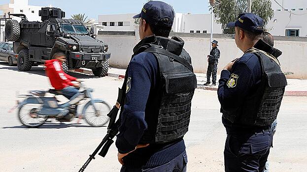 Взрыв произошел у посольства США в Тунисе