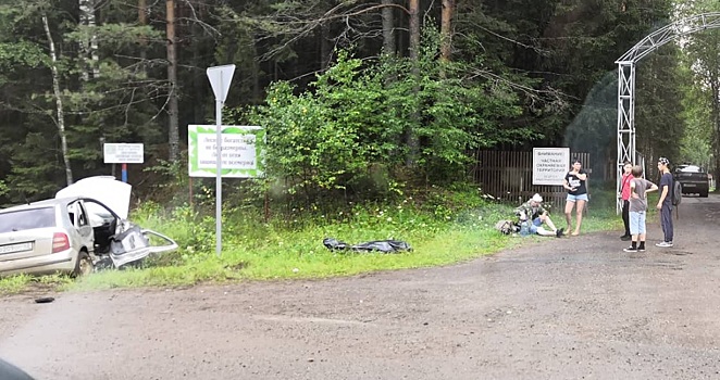 В Кировской области столкнулись «Шкода» и «ВАЗ»