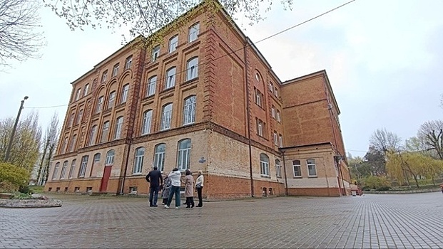 «Потом займёмся эстетикой»: на ремонт старого корпуса школы №12 власти Калининграда выделяют 115 млн рублей