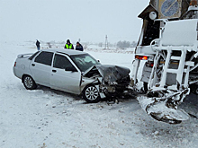 На трассе в Первомайском районе столкнулись ВАЗ и КамАЗ: двое пострадали