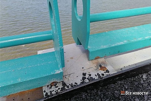 Житель Нижнего Тагила заявил об опасных перилах на мосту через городской пруд