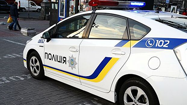 Во Львове пьяный мужчина угрожал взорвать гранату в спортивном центре