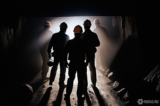 Помощь спасателей потребовалась после происшествия на угольном предприятии в Кузбассе