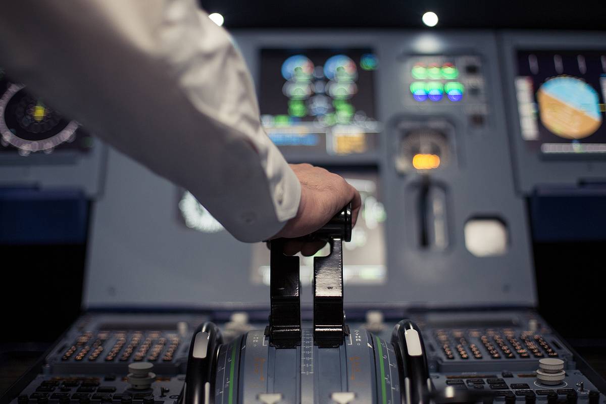 Фантомные метки появились на радаре самолета с россиянами на борту