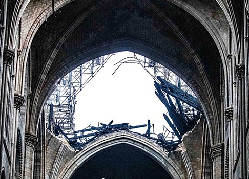 На восстановление собора Парижской Богоматери до сих пор не выделены средства