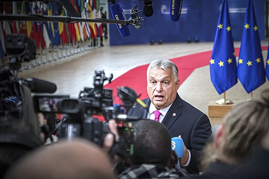 Politico: Венгрия не планирует покидать ЕС и собирается "перевернуть" блок