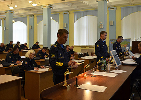 Военнослужащие челябинского училища штурманов сдали экзамен по общественно-государственной подготовке
