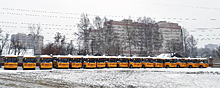 68 новых автобусов для районных школ продолжают стоять в Кирове