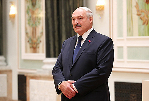 В МФЦ Немана в один день за услугами обратились Зеленский, Горбачёв и Лукашенко