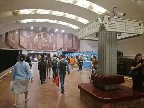 В Новосибирском метро усилили досмотр пассажиров после теракта в Crocus City Hal