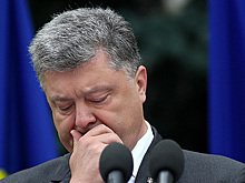 Порошенко пригрозили утопить в золотом унитазе