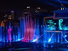 Сбер подарил Екатеринбургу к юбилею города умный светомузыкальный фонтан