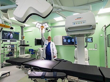 Гибридные операционные открыли в НИИ скорой помощи имени Н.В. Склифосовского