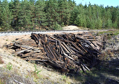 В Ростове подразделение &laquo;РЖД&raquo; оштрафовали на 150 тысяч рублей за свалку отходов у путей