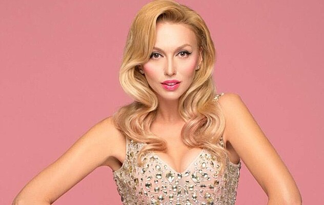 Кәрі ханымдармен порно